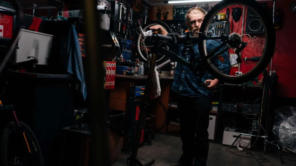 how to adjust brake pads on a mountain bike